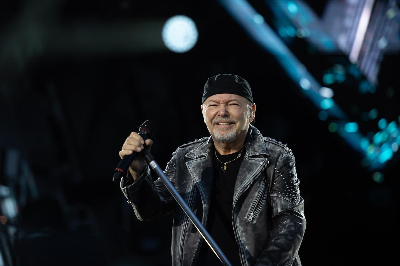 Arriva Vasco e il Bassani esplode: «Ciao Ferrara, comincia la nostra festa»