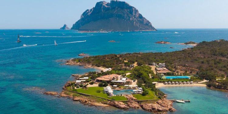 Cala Finanza, la “Tavolara bay” rinuncia a una parte del progetto turistico