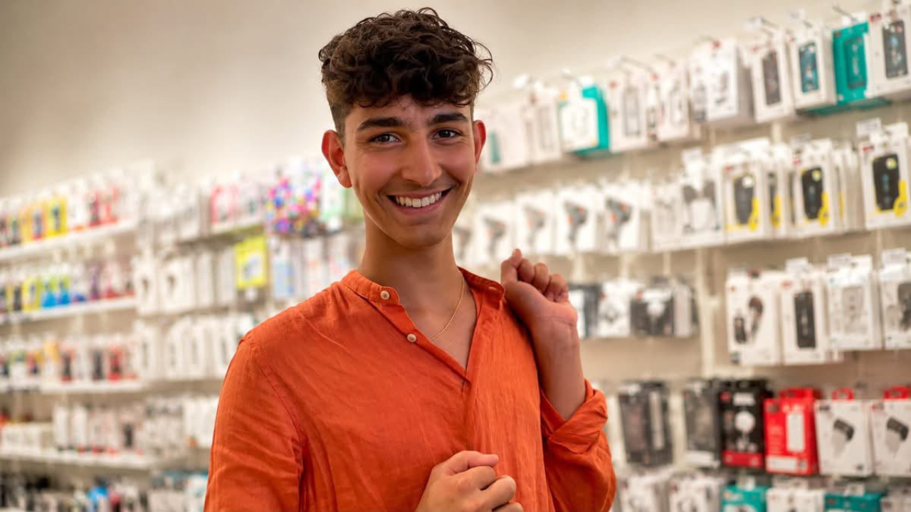 Lorenzo Casale, aveva 20 anni 