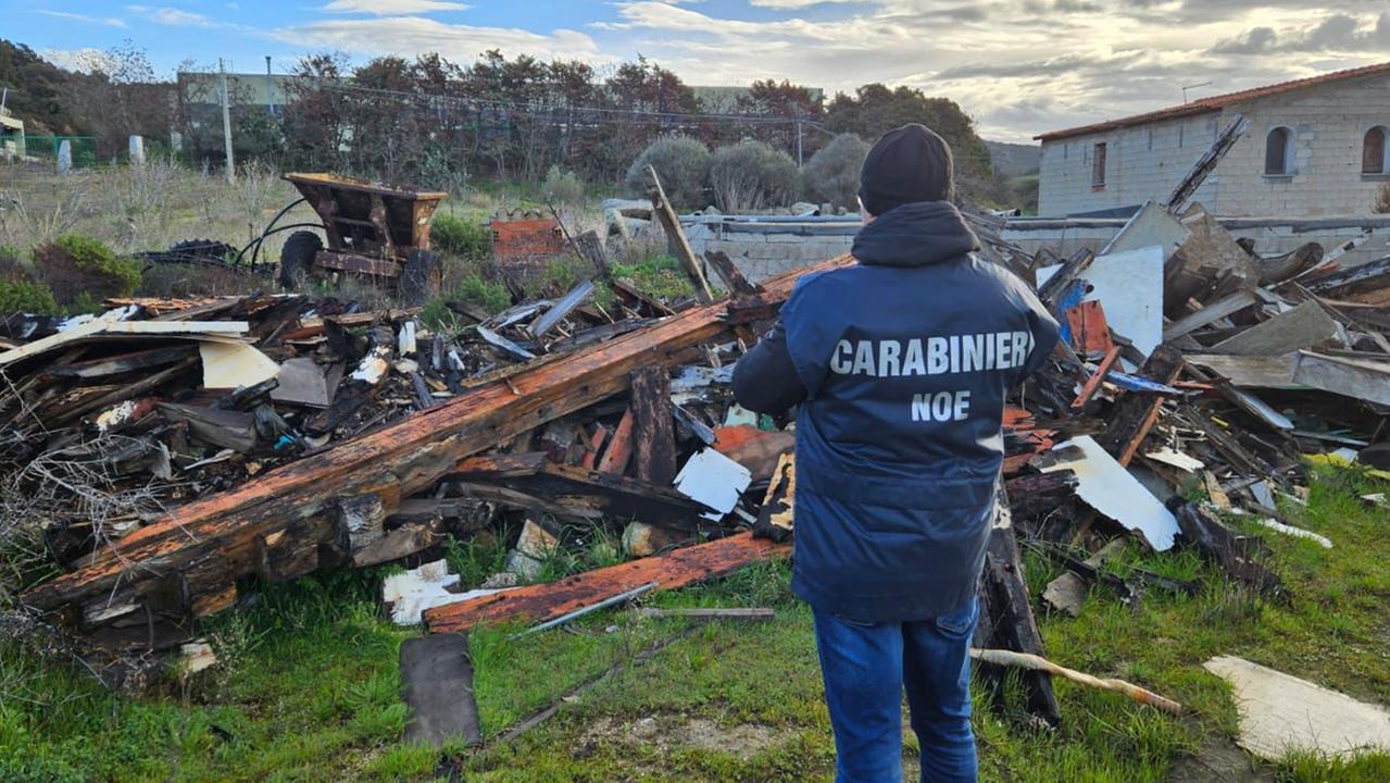 Sassari, decine di auto abbandonate a Predda Niedda: denunciati i proprietari - Ecco cosa rischiano