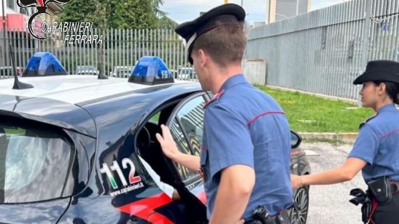Cento, violenza e minacce alla ex: un imprenditore ai domiciliari