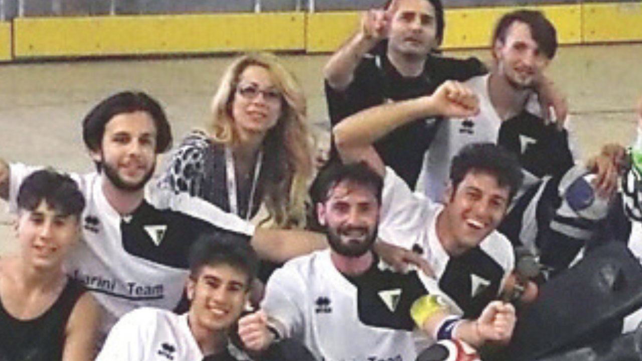 
	Laura Bibolotti, insieme alla squadra del Cgc Viareggio


