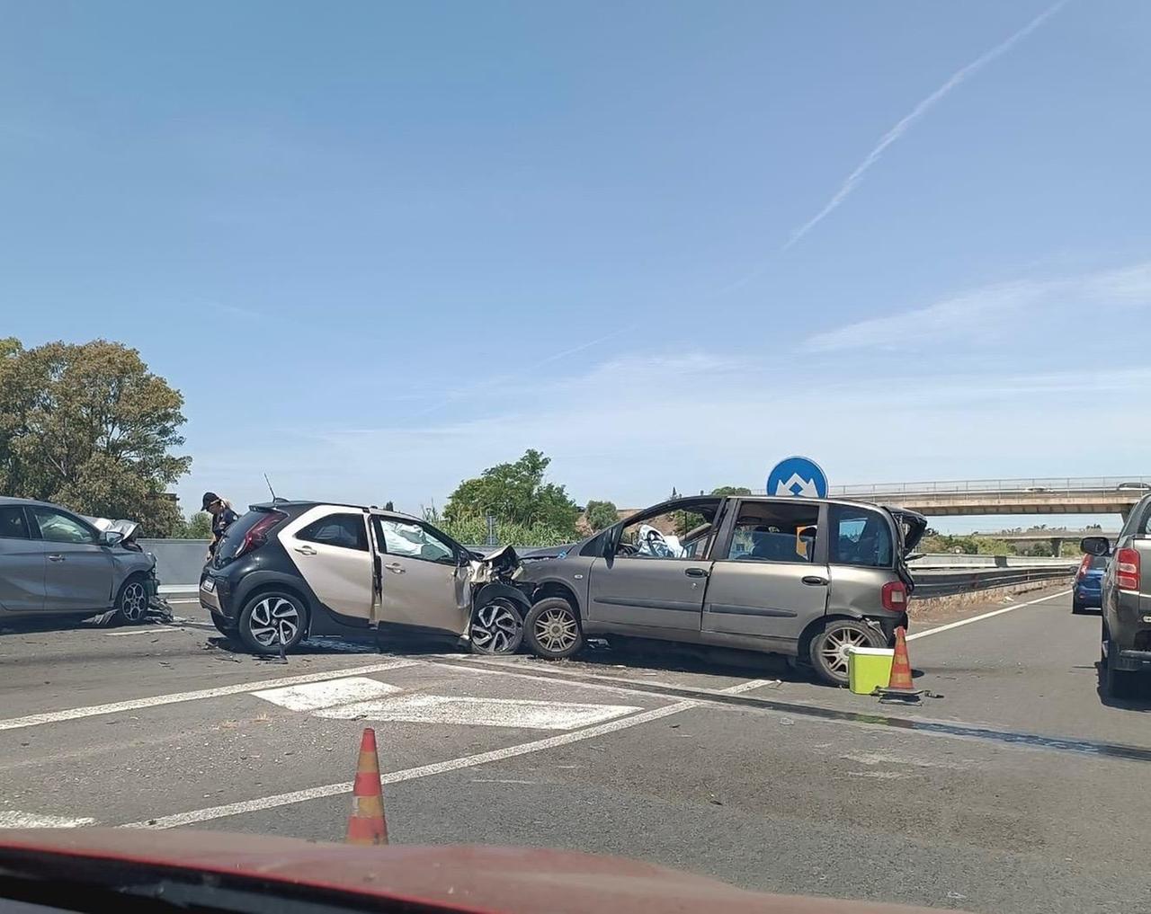 
	L'incidente sulla 131 - foto di Mario Rosas

