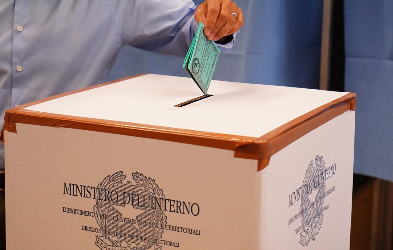 Ballottaggio a Vignola, alle 12 affluenza del 14,54%