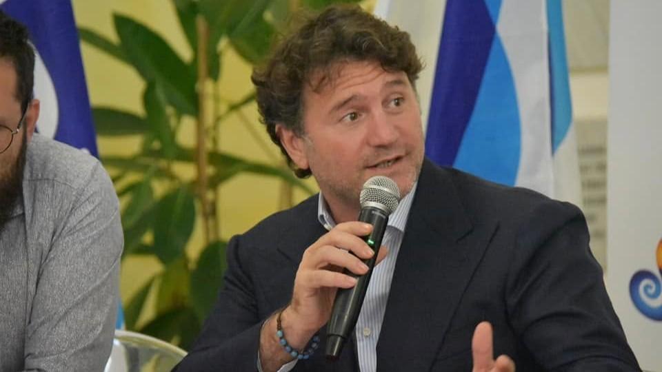 Presunta violenza sessuale in Senato, Silvestro nega e replica: «Io sono un bel ragazzo, lei una donna normale»