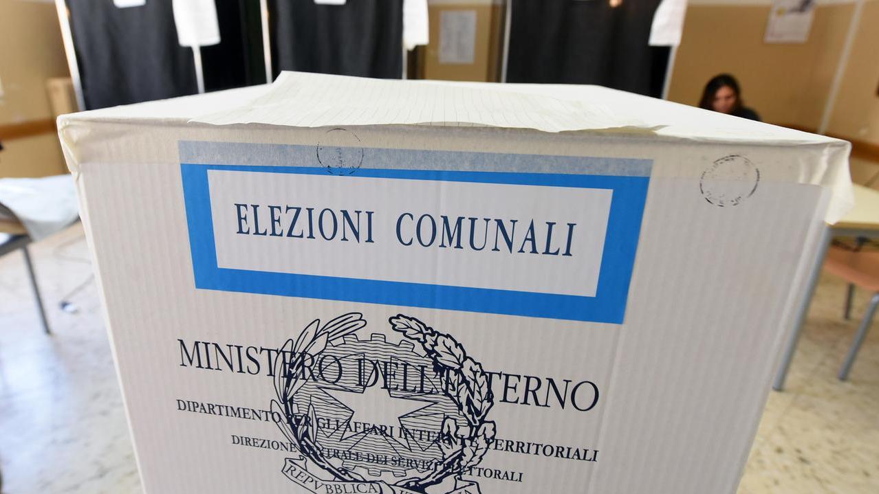 Elezioni comunali, l’affluenza in calo in Sardegna: alle 19 si attesta al 34,59% – Tutti i dati
