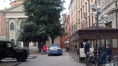 Rissa tra giovanissimi in centro Paura tra i tavolini dei locali