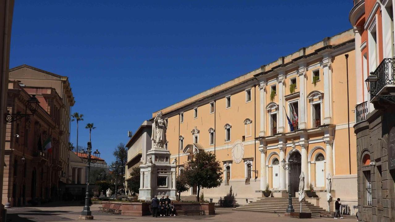 La città laboratorio politico: il centro lascia la destra e guarda al centrosinistra e ai civici
