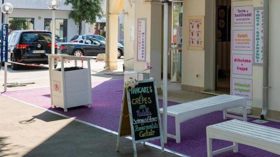 Lite per il parcheggio a Porto Garibaldi: ragazzini difendono le donne