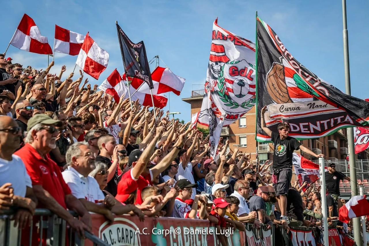 
	I tifosi carpigiani nella foto di Daniele Lugli

