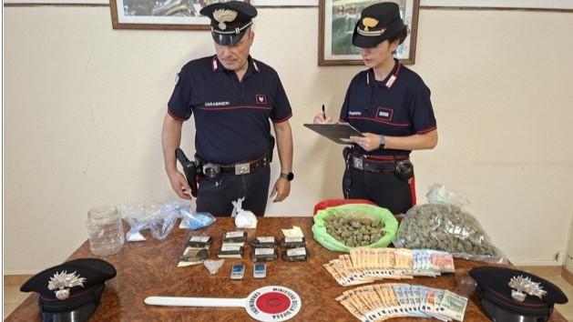Non si fermano all’alt: inseguiti dai carabinieri per 25 chilometri – I dettagli dell’arresto del consigliere comunale