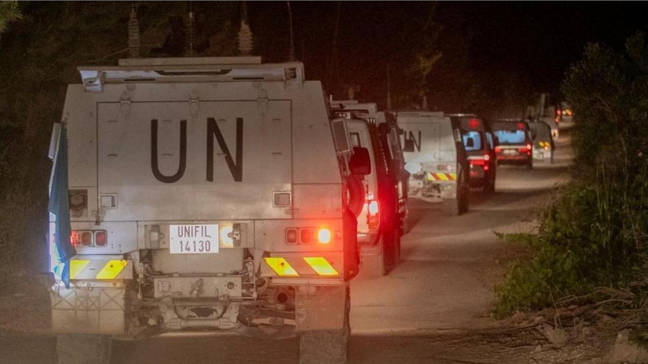 Libano sotto assedio, i peacekeeper dell’Unifil mettono in salvo donne, bambini e anziani