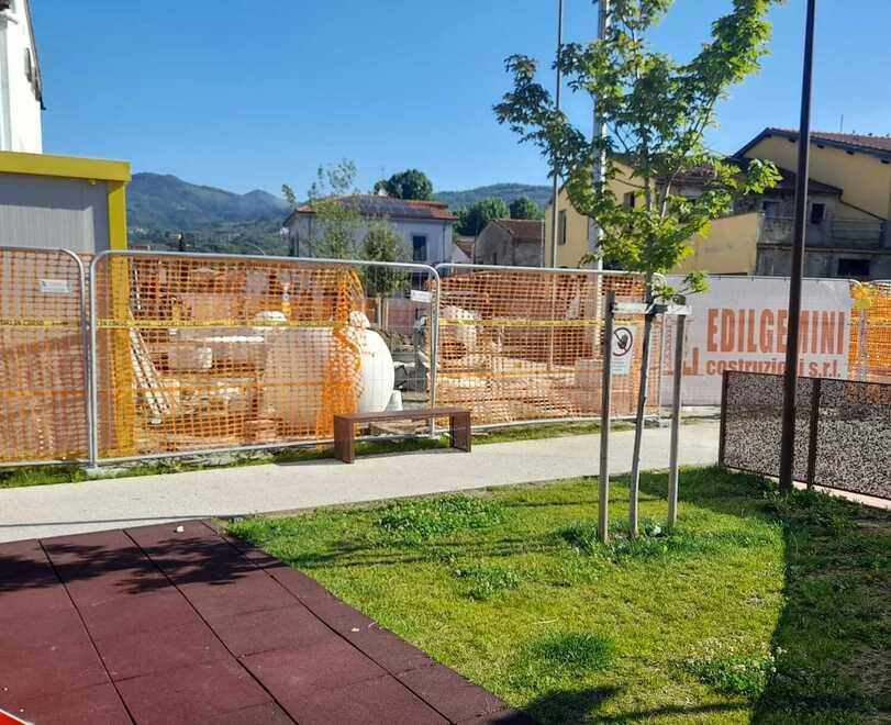 Pronta la piazzetta all’ex Bertini di Margine Coperta. Sarà dedicata a Leonardo e Pinocchio