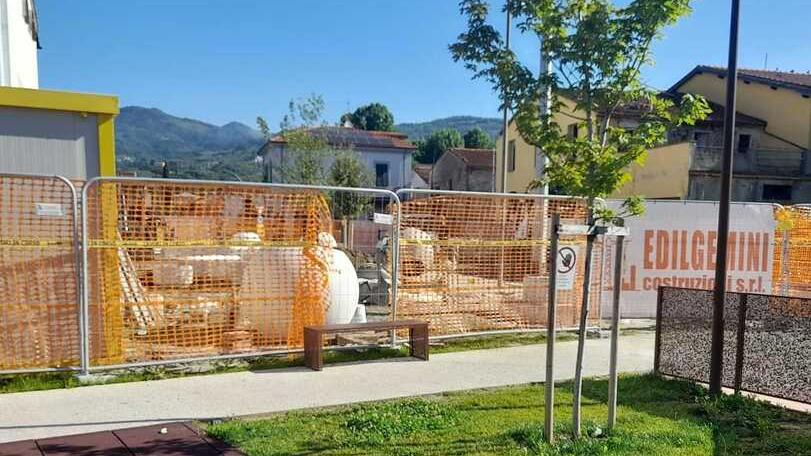 Pronta la piazzetta all’ex Bertini di Margine Coperta. Sarà dedicata a Leonardo e Pinocchio