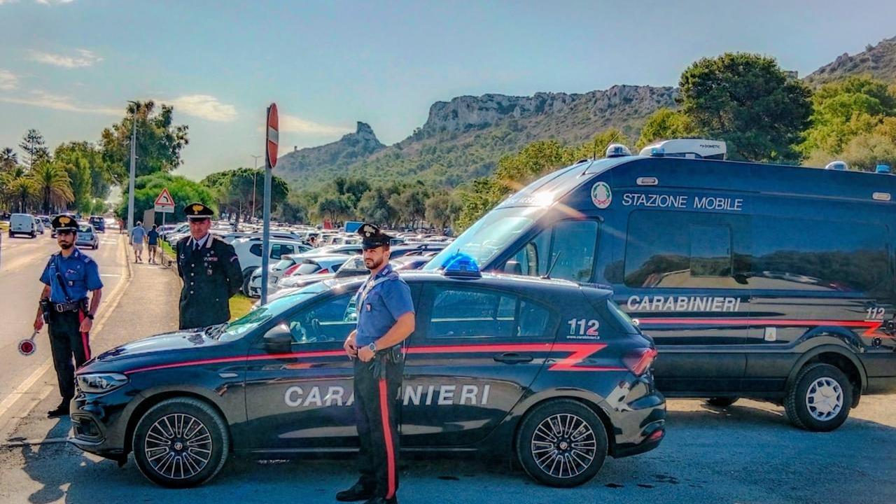 Case vacanza fantasma e falsi affitti online, raffica di denunce in tutta l’isola: vittime raggirate anche per 100mila euro