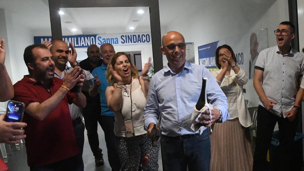 Massimiliano Sanna festeggia la sua vittoria