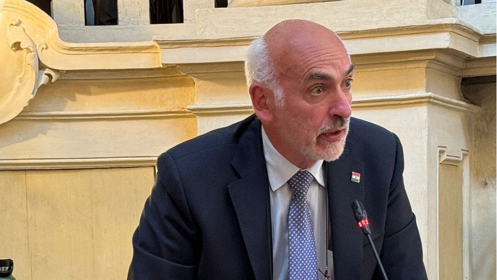 Il consigliere Aguzzoli shock in Sala Tricolore: «Teoria da handicappato mentale»