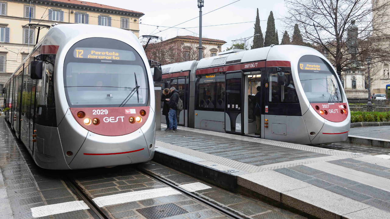 
	La vicenda &egrave; iniziata sul tram e poi proseguita sotto un cavalcavia (foto archivio)

