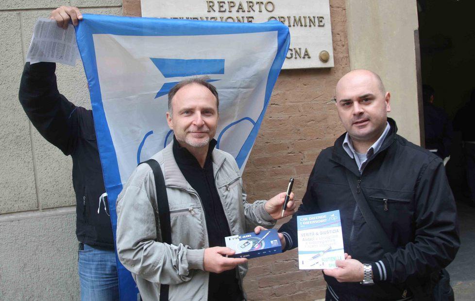 I poliziotti del Sap: «Ci difenderemo con le Spy-pen» 