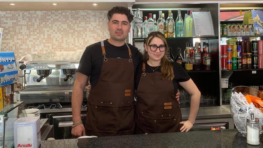 A Livorno il bar che toglie le slot machine e fa una sala studio. «Creare una zona per i nostri ragazzi, la priorità»<br>