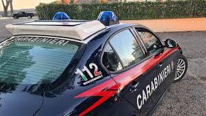 Capannori, insulta e aggredisce i carabinieri: arrestato