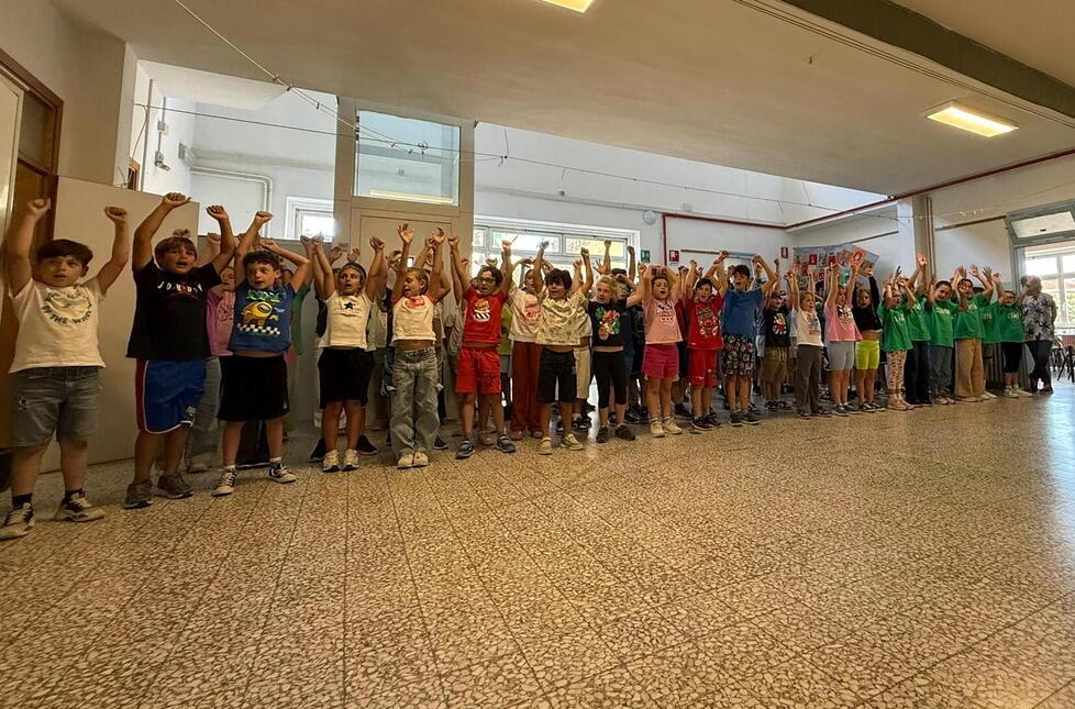 Livorno, alle elementari Fattori il nuovo spazio teatro intitolato alla "maestra canterina" Mariangela Migliozzi