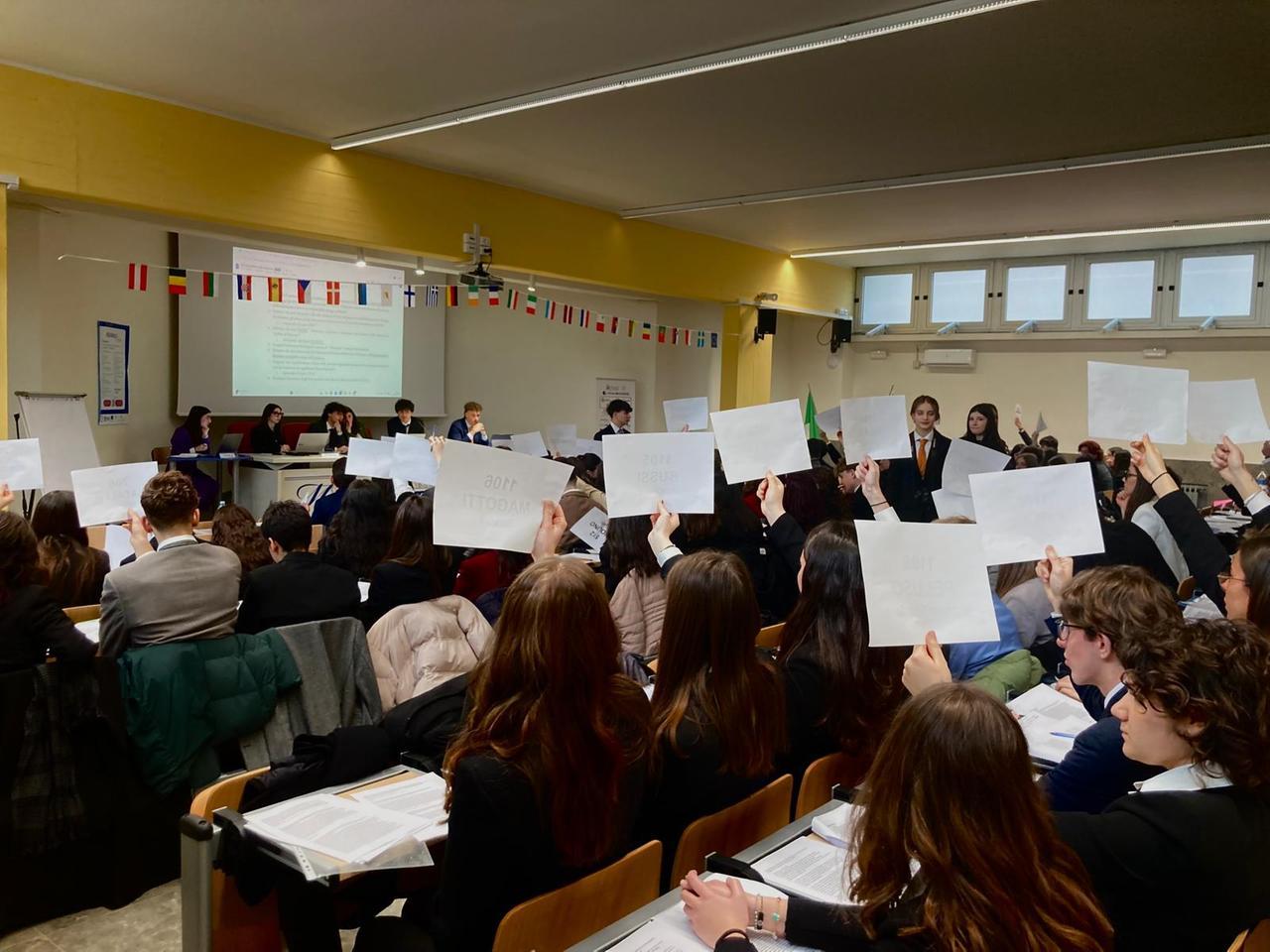 Studenti-eurodeputati: «Per riscrivere il futuro»