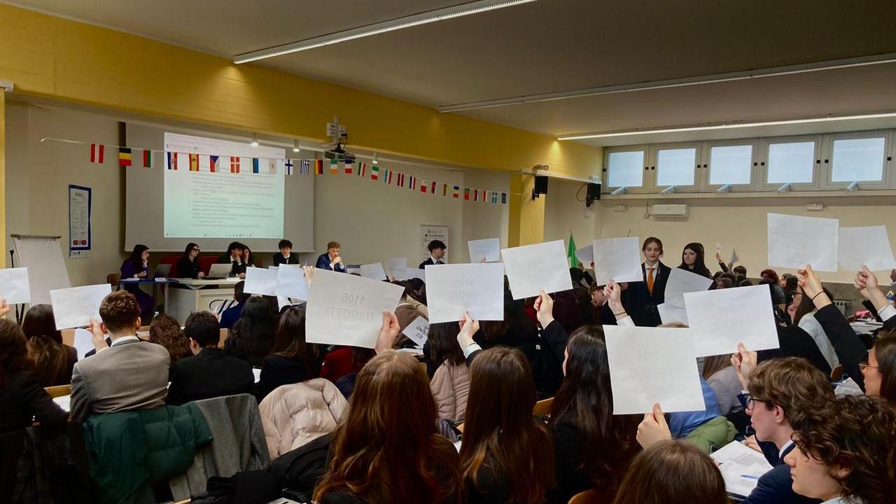 Studenti-eurodeputati: «Per riscrivere il futuro»