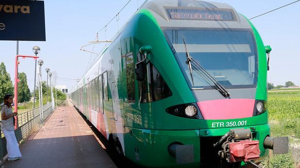 Cantieri estivi sulla Modena-Sassuolo: niente treno, si va sui bus sostitutivi