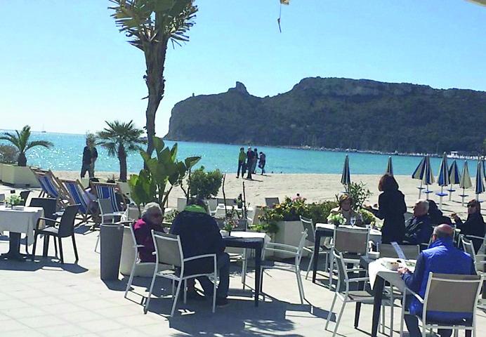 Ville e appartamenti, a Cagliari acquisti record al Poetto