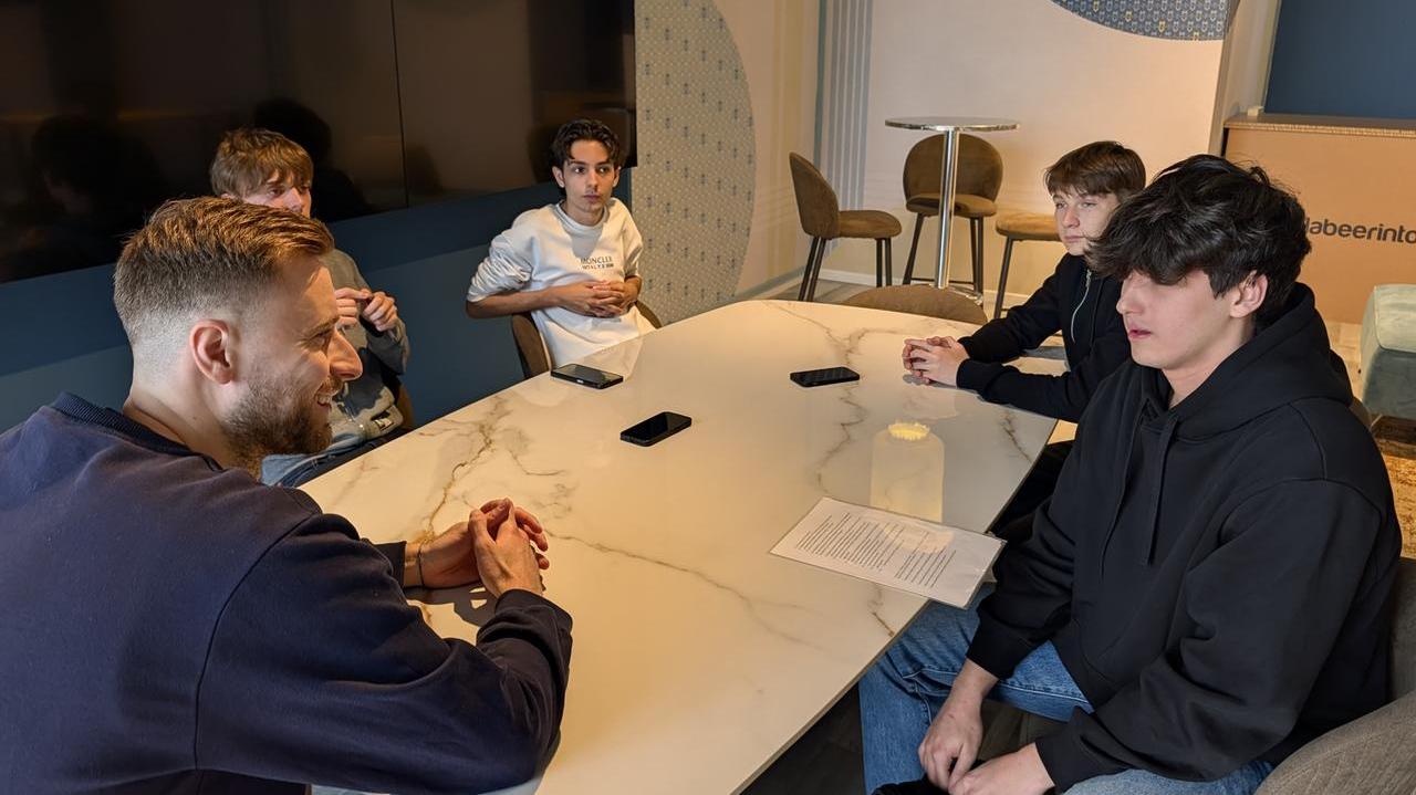Paul Buchegger incontra gli studenti del progetto Scuola 2030