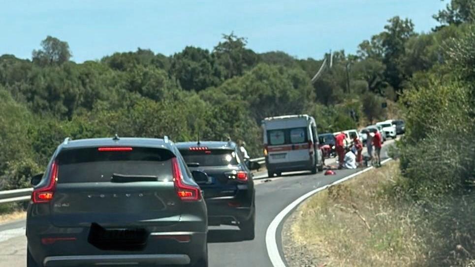 Olbia, scontro furgone-moto: centauro di vent’anni in ospedale