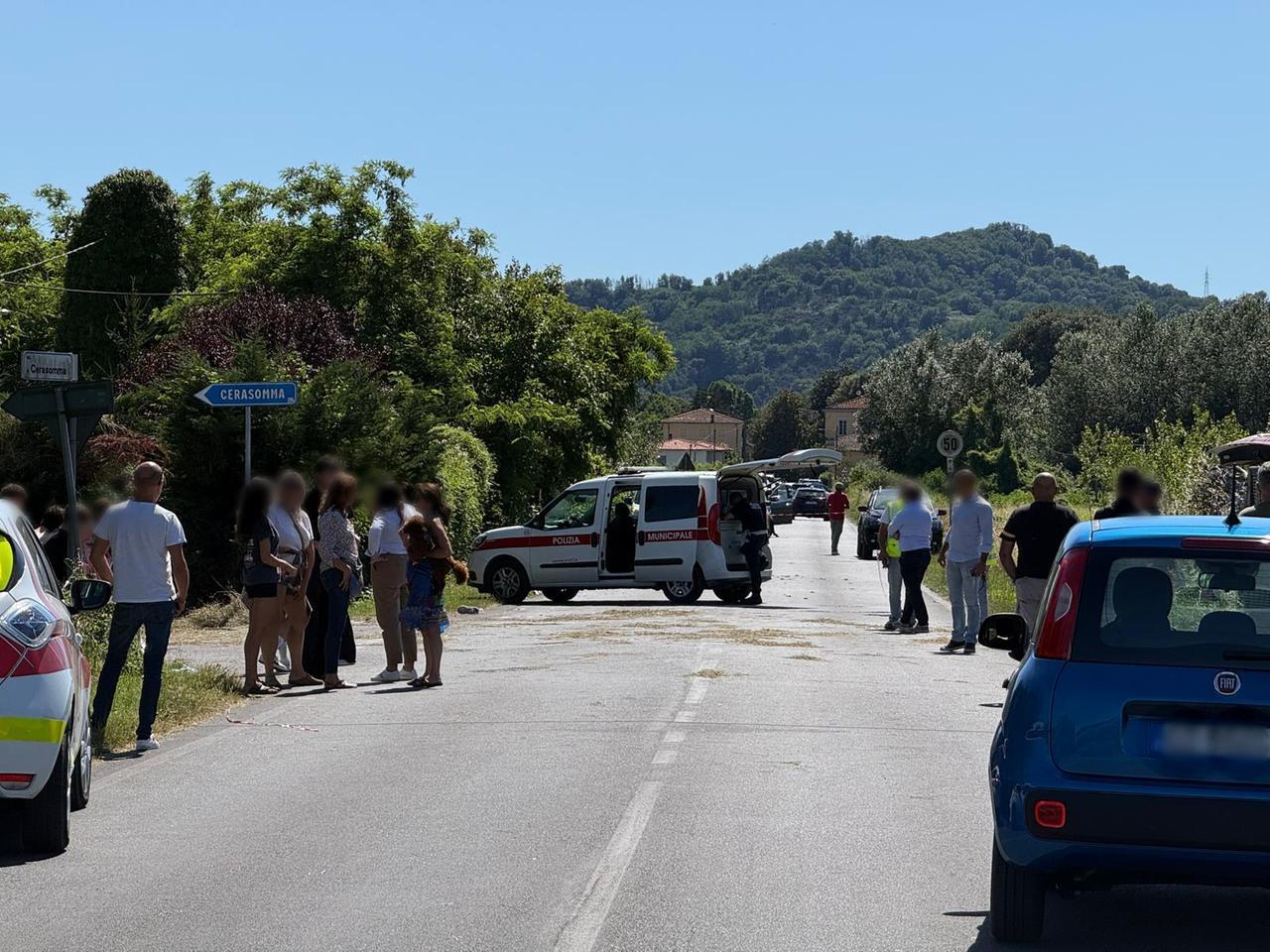 Lucca, scontro tra due moto sulla via Pisana: c’è un morto