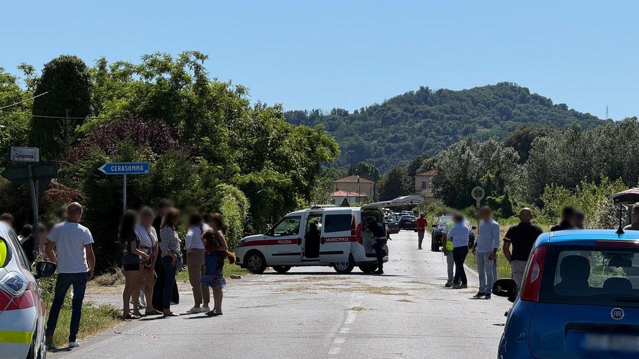 Lucca, scontro tra due moto sulla via Pisana: c’è un morto