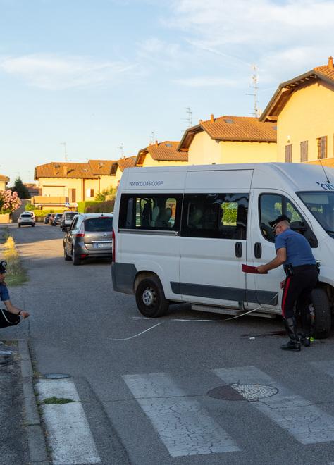 Copparo, furgone la travolge: grave una 79enne