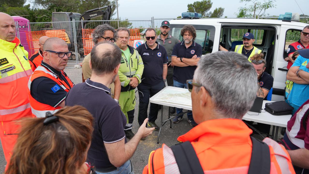 L'avvio delle ricerche (foto Stick)