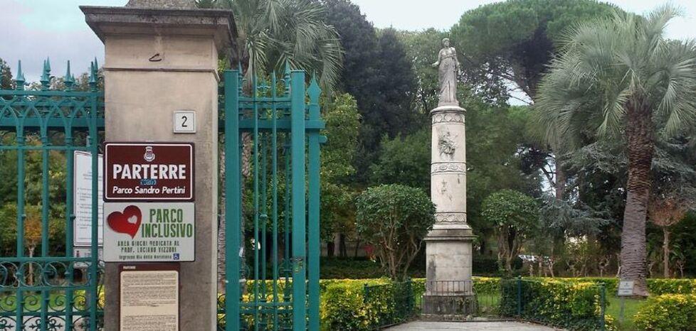 L'ingresso del parco Sandro Pertini, il "Parterre"