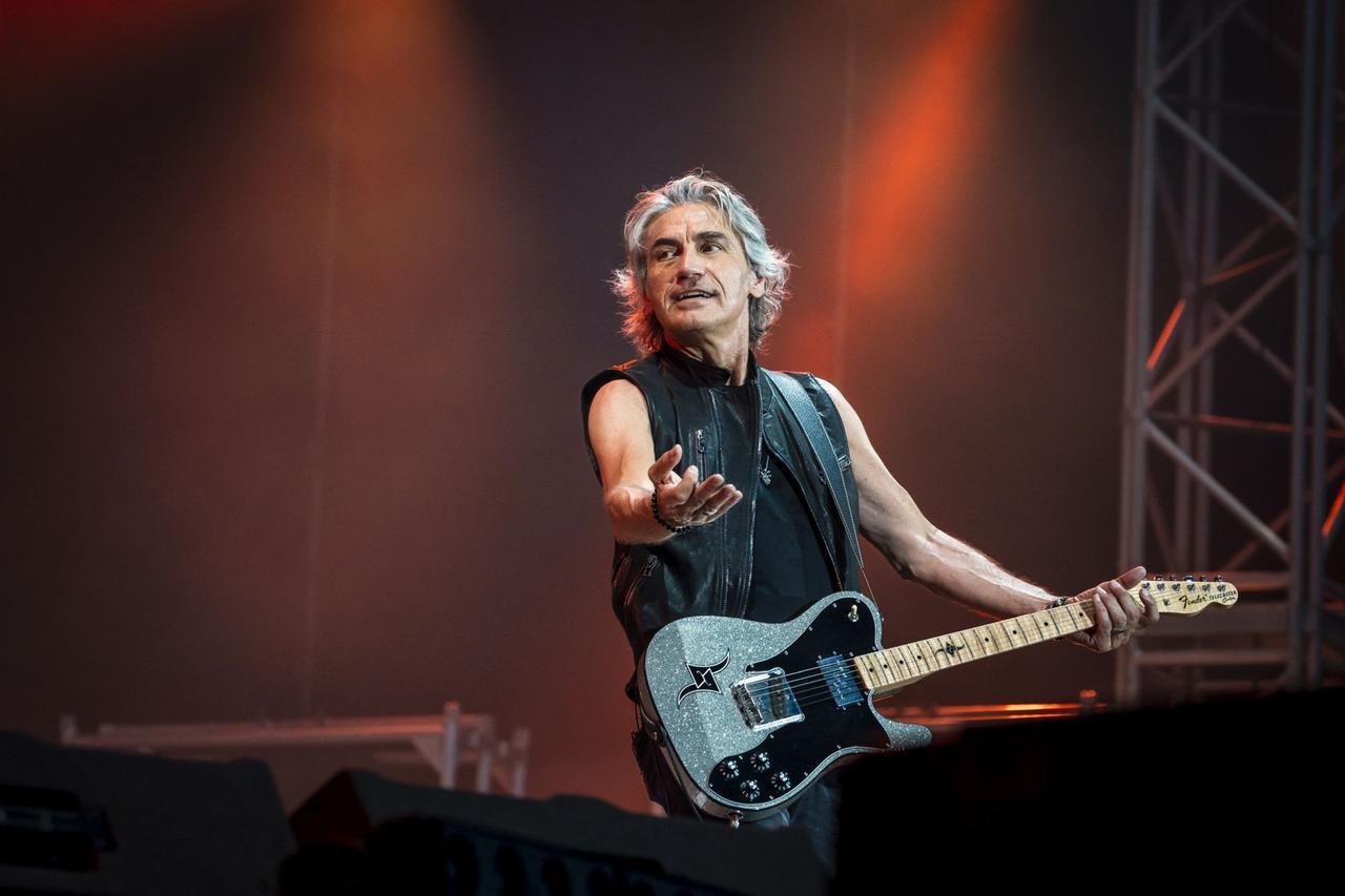 Ligabue e il caso Rcf Arena: «Mi chiedo come sia possibile. Enorme tristezza per Reggio Emilia»