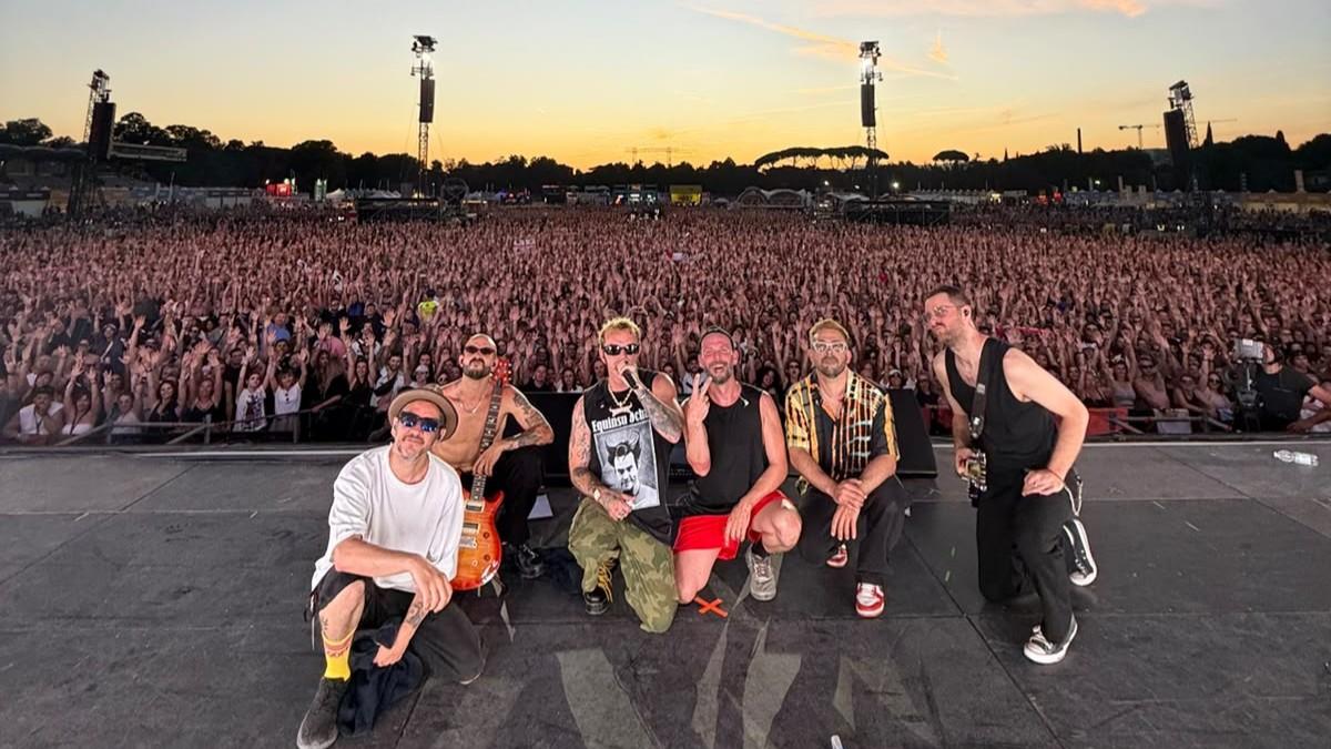 Salmo conquista il Firenze Rocks: «Bravo Lenny Kravitz ma il palco è tutto suo»