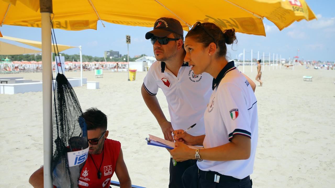 Vandali nei Bagni del Lido di Spina. I balneari: «Vogliamo le guardie in spiaggia»