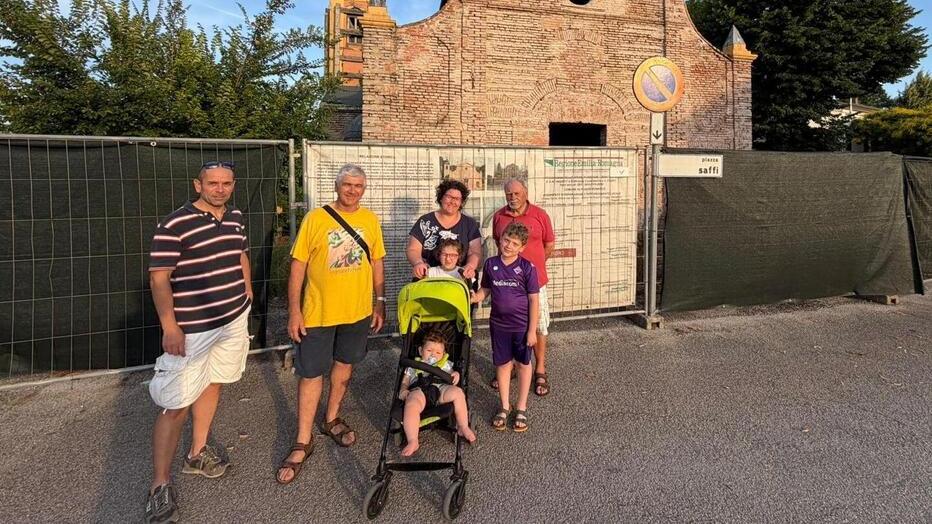 Madonna Boschi, lavori fermi alla chiesa: «Vogliamo risposte, non promesse»