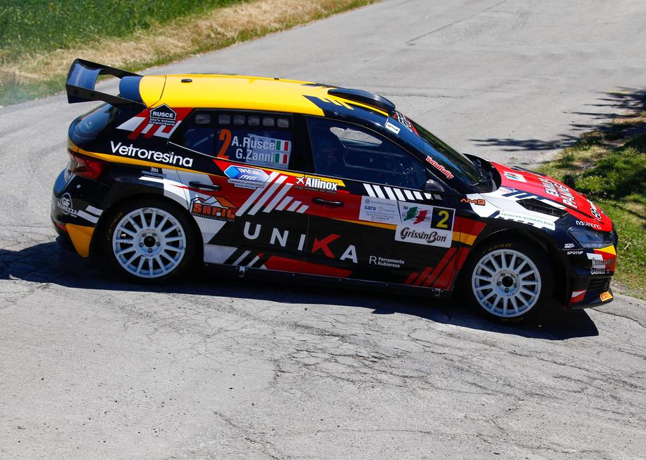 Rally Appennino Reggiano, trionfa la coppia Rusce-Zanni