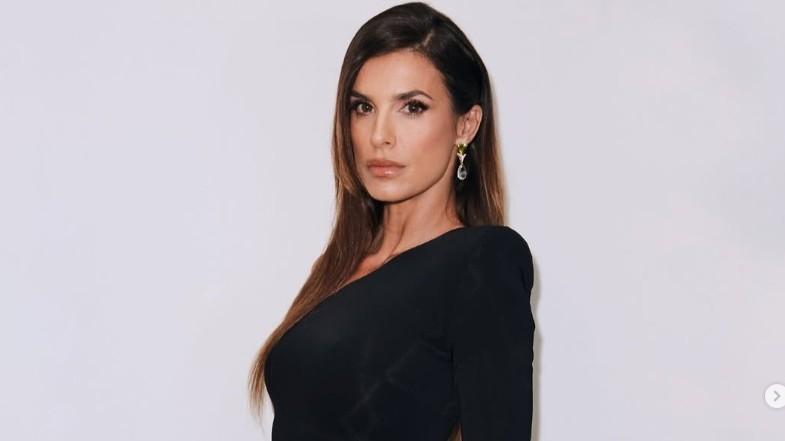 Elisabetta Canalis torna sul piccolo schermo: condurrà un programma su Canale 5 – Ecco quale