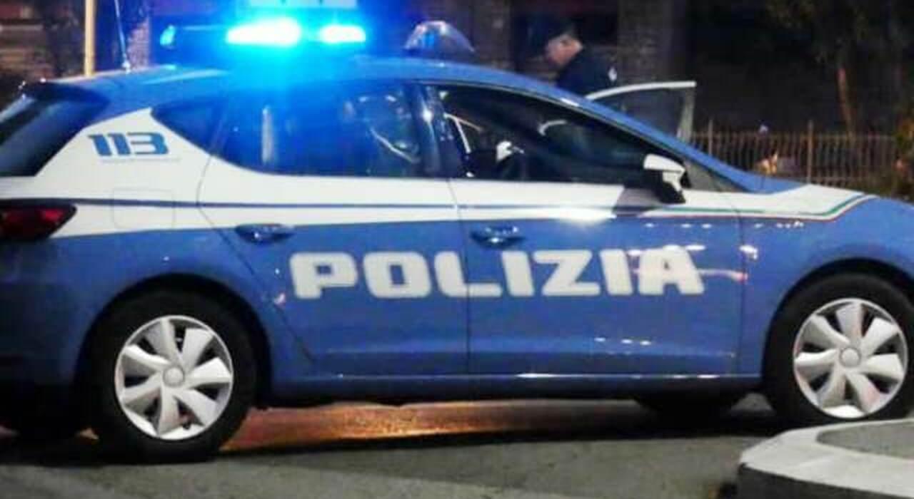 Sassari, prima molesta un gruppo di donne, poi tenta di rapinarne una e la ferisce: arrestato