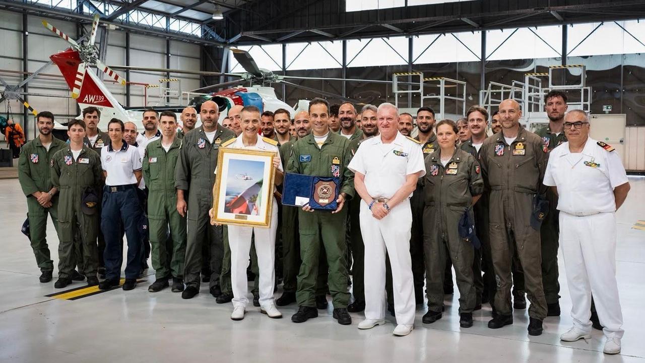 Il comandante generale delle capitanerie di porto approda sull’isola – Le tappe della visita