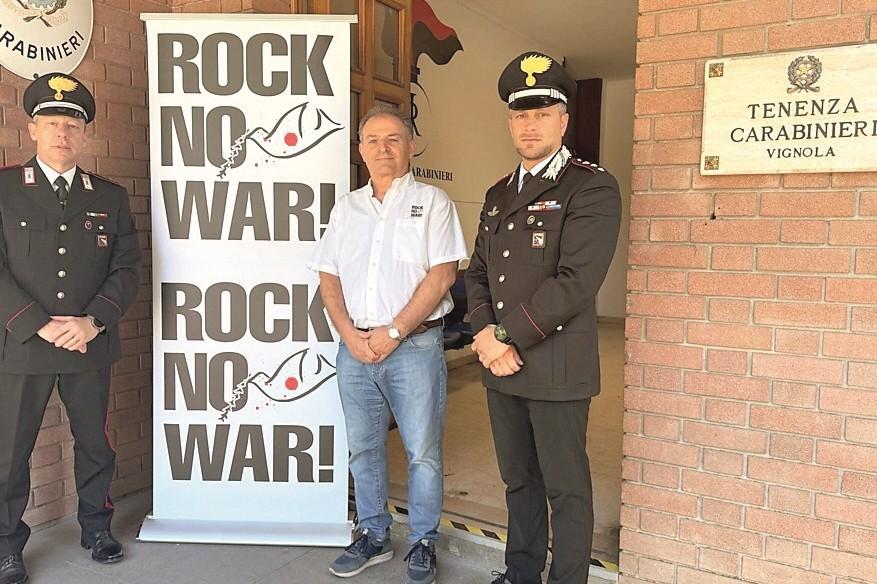 Oggetti rubati e mai reclamati: i carabinieri decidono di donarli in beneficienza