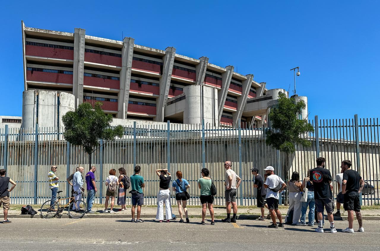 Muffa, cimici e celle invivibili: sette sezioni del carcere di Sollicciano finiscono sotto sequestro. Il dossier che diceva già tutto