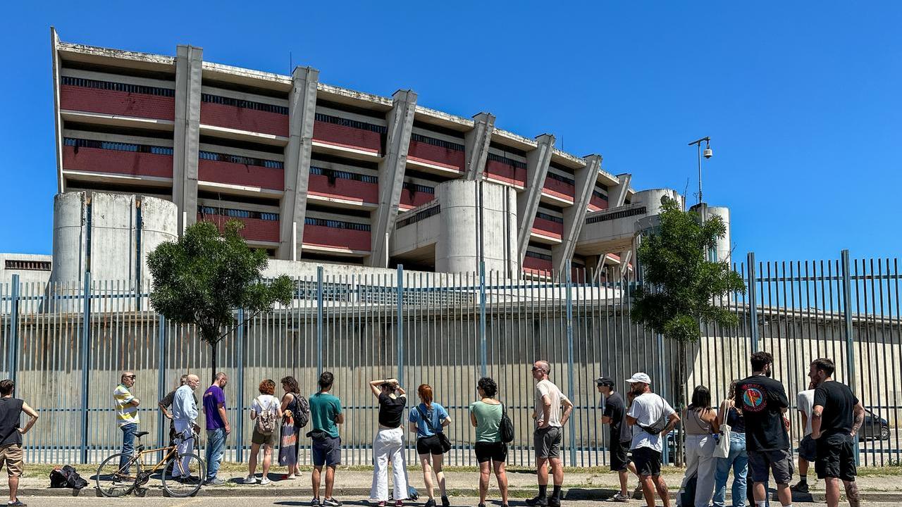 Muffa, cimici e celle invivibili: sette sezioni del carcere di Sollicciano finiscono sotto sequestro. Il dossier che diceva già tutto