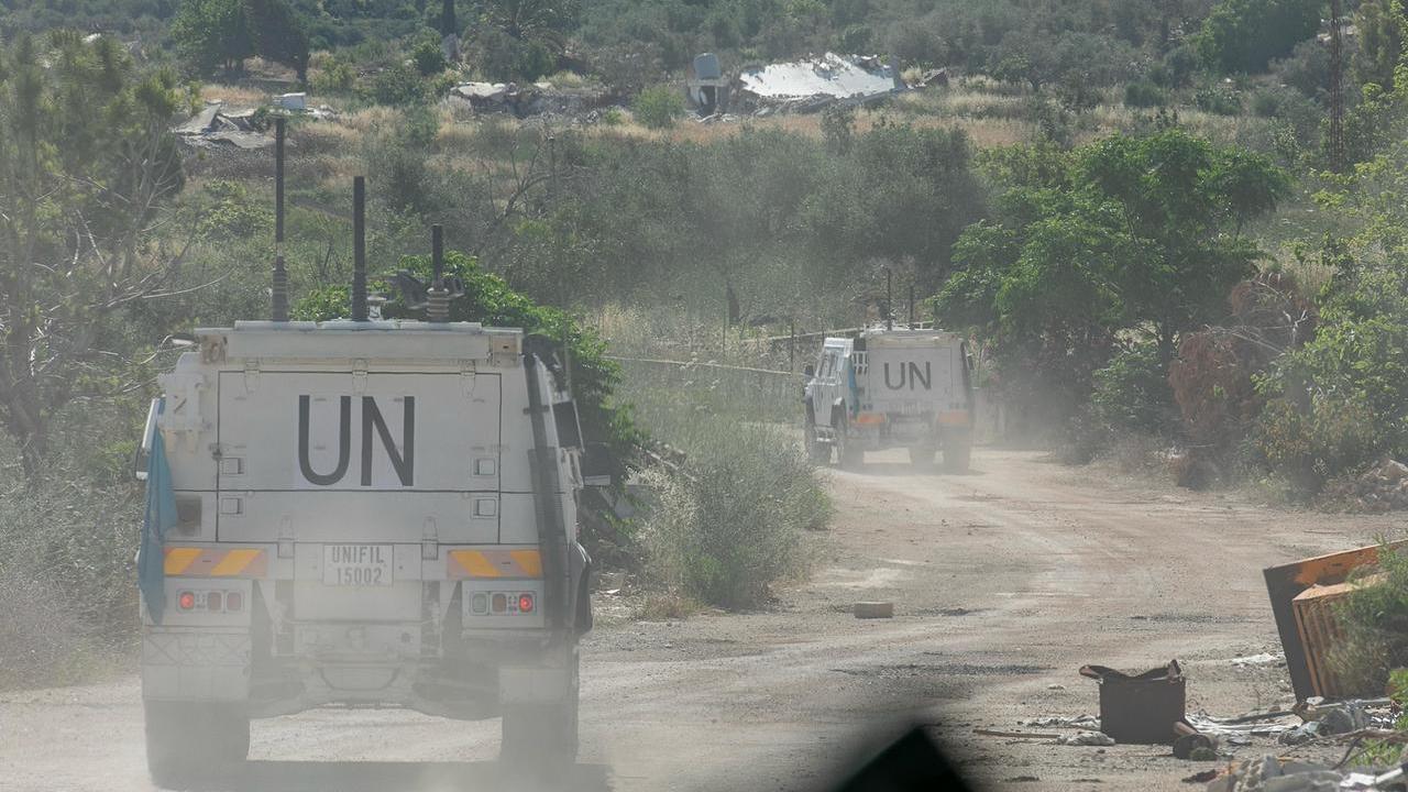 Libano, la Brigata Sassari tra bonifiche e aiuti alla popolazione: la missione ad alto rischio dei Sassarini