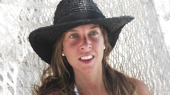 L’addio al nubilato finisce in tragedia, la futura sposa muore a 37 anni in un incidente a Mykonos